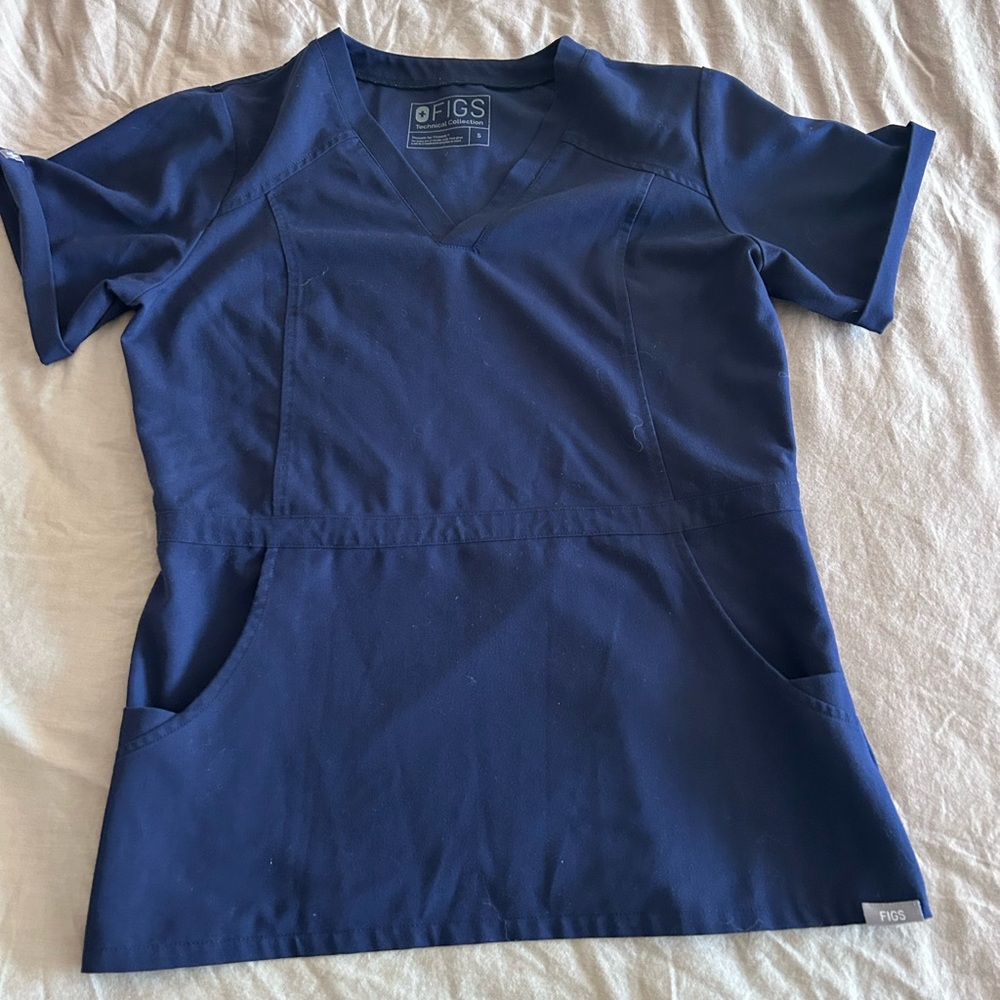Navy Figs scrub top Small